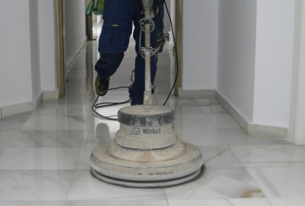 Maquina pulidora para Limpiezas Gallego en Motril (Granada)